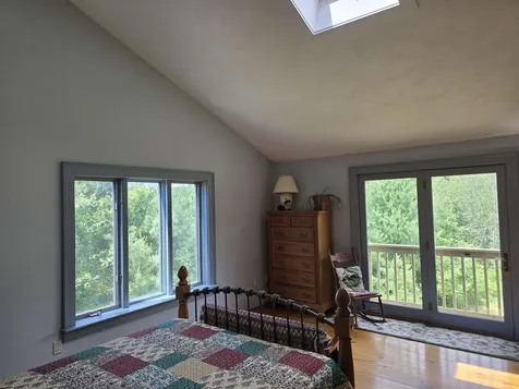 564 Main Street Fremont NH 03044