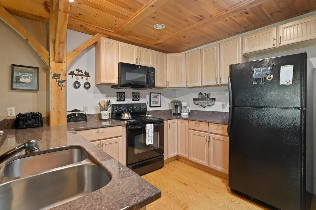 10B Grouse Lane Dover VT 05356