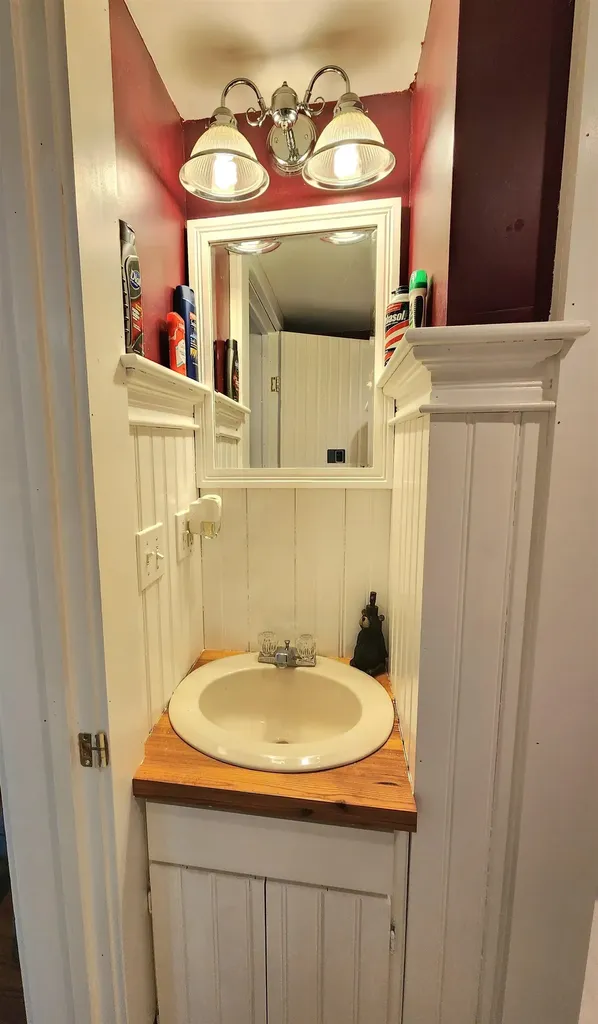 312 Roy Road Stewartstown NH 03576