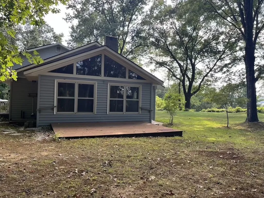 89 Butler Avenue Hinsdale NH 05301