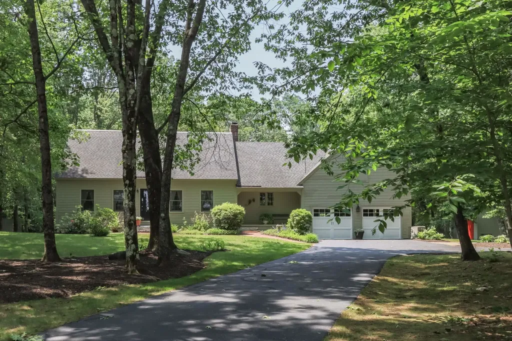 56 Knox Road Bow NH 03304