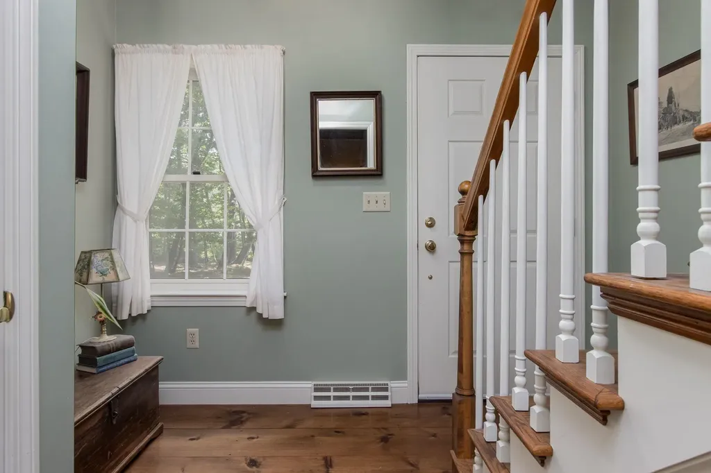 56 Knox Road Bow NH 03304