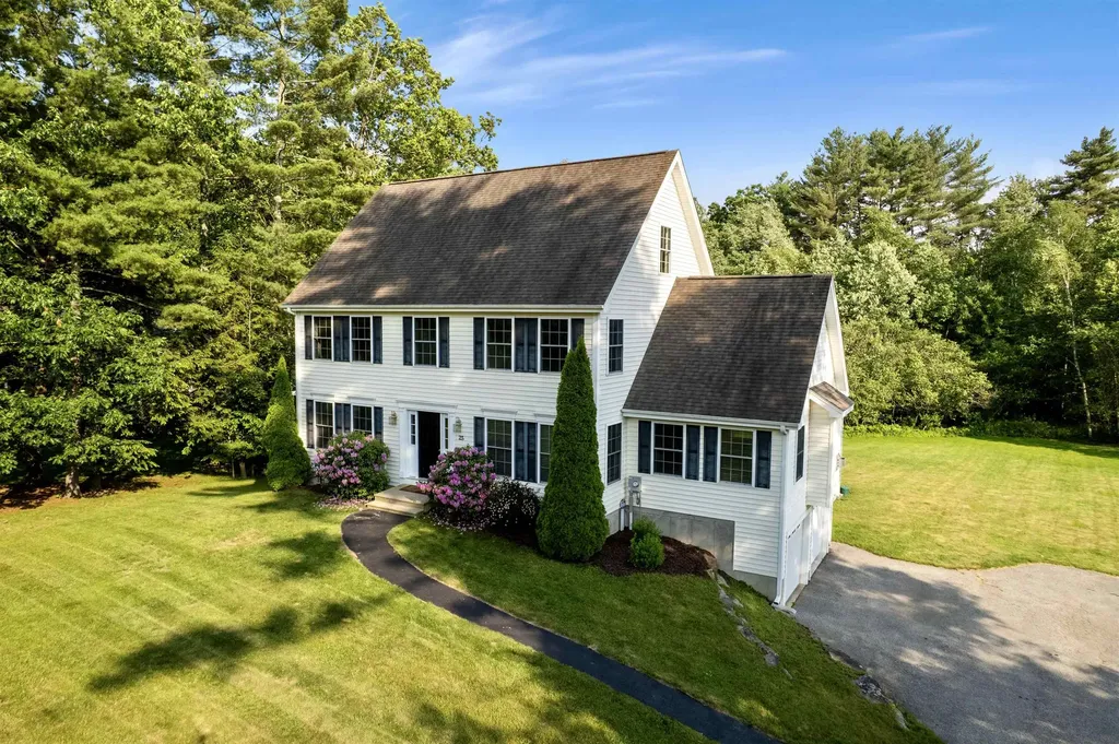25 Morgan Drive Epping NH 03042