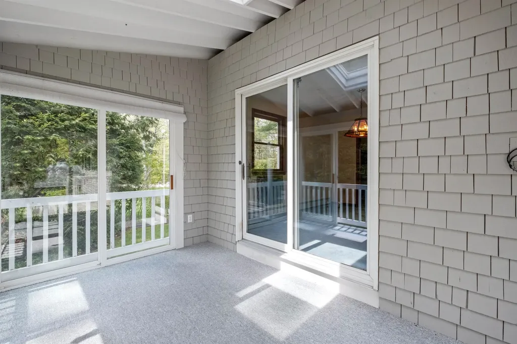 302 Dockham Shore Road Gilford NH 03247