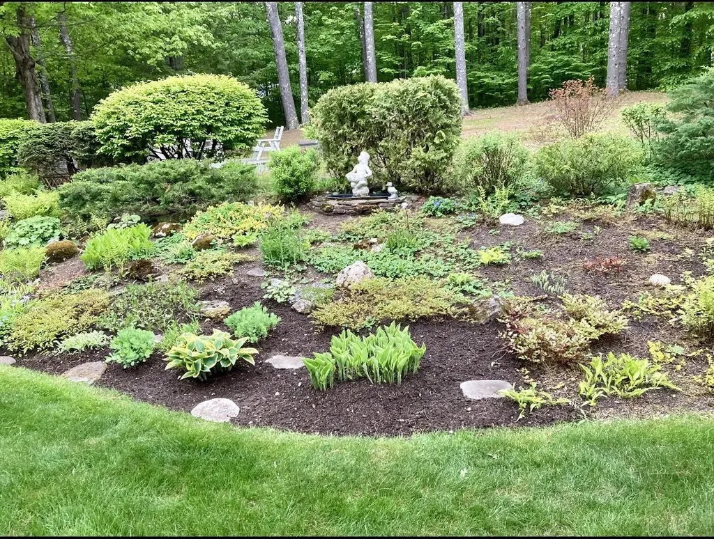 302 Dockham Shore Road Gilford NH 03247