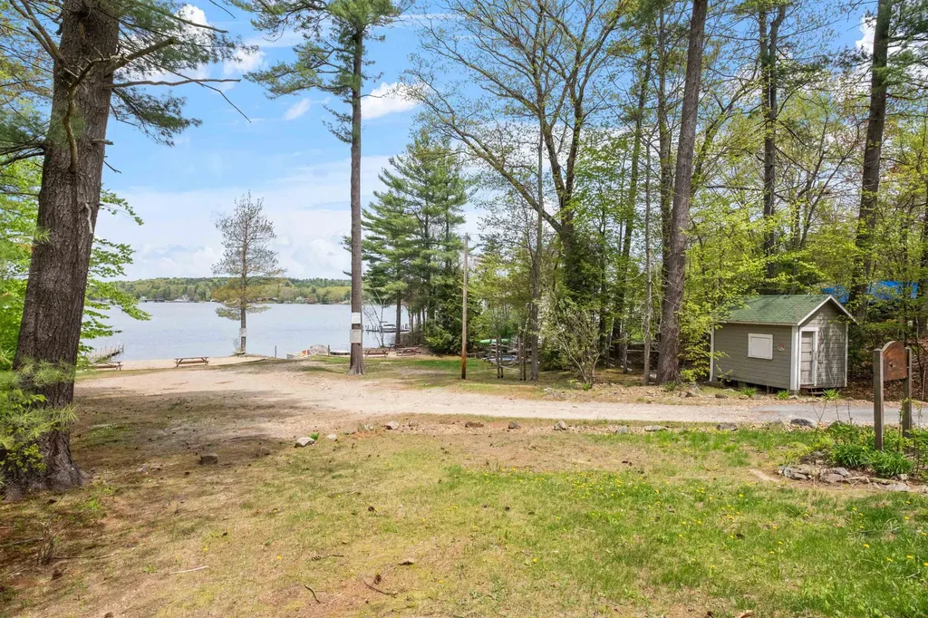 302 Dockham Shore Road Gilford NH 03247