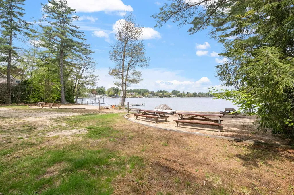 302 Dockham Shore Road Gilford NH 03247