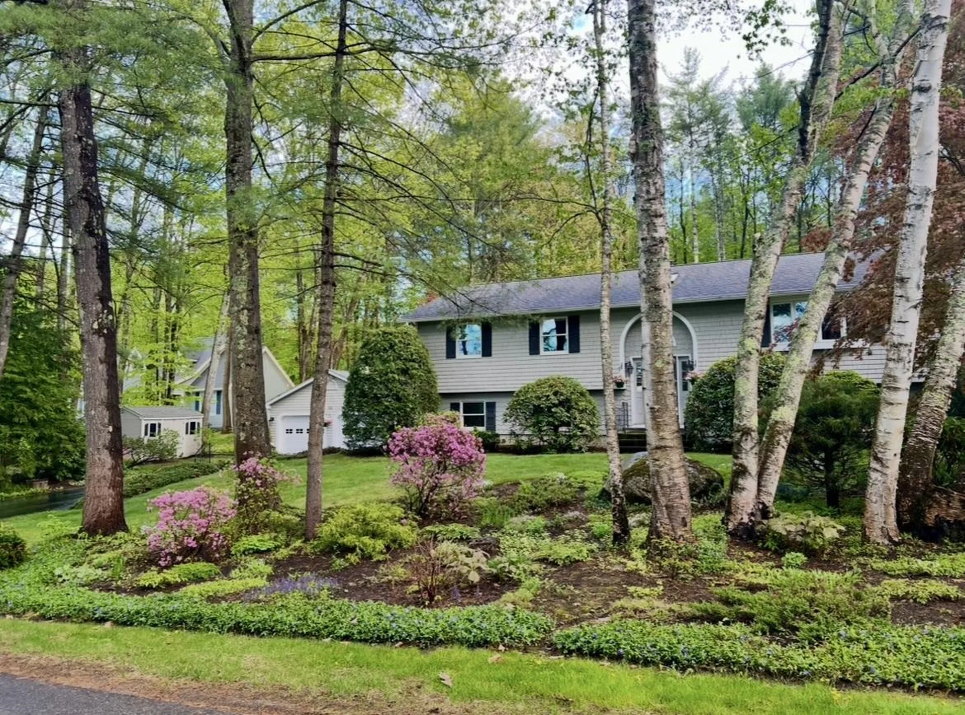 302 Dockham Shore Road Gilford NH 03247