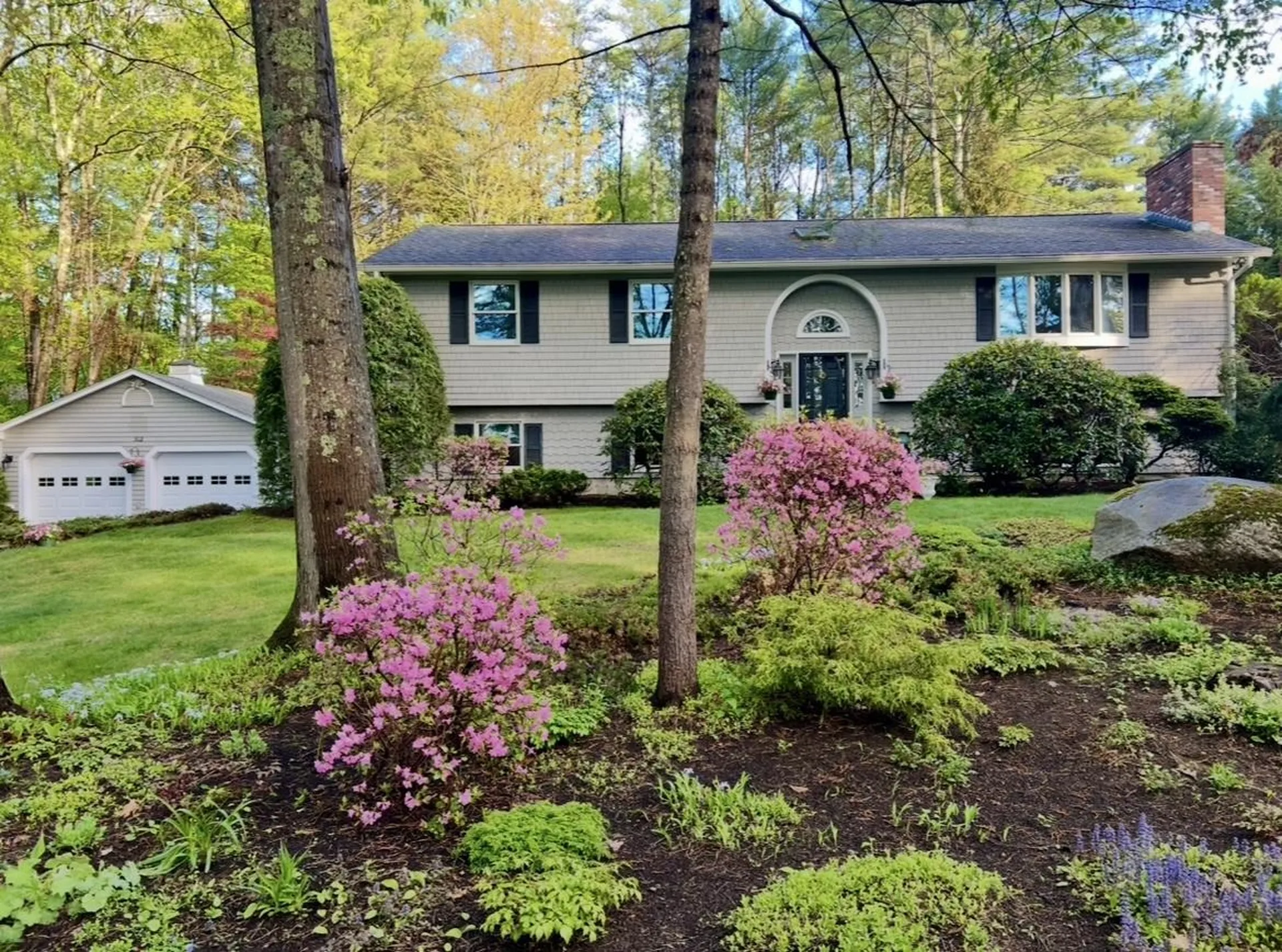 302 Dockham Shore Road Gilford NH 03247