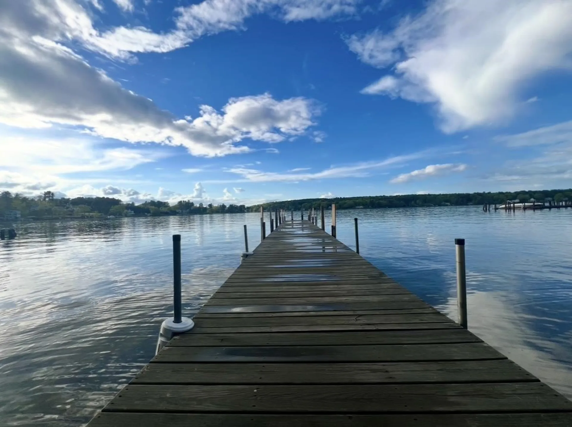 302 Dockham Shore Road Gilford NH 03247