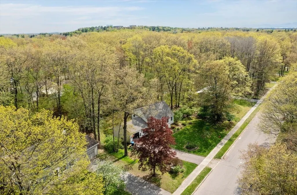 447 Oak Circle Colchester VT 05446