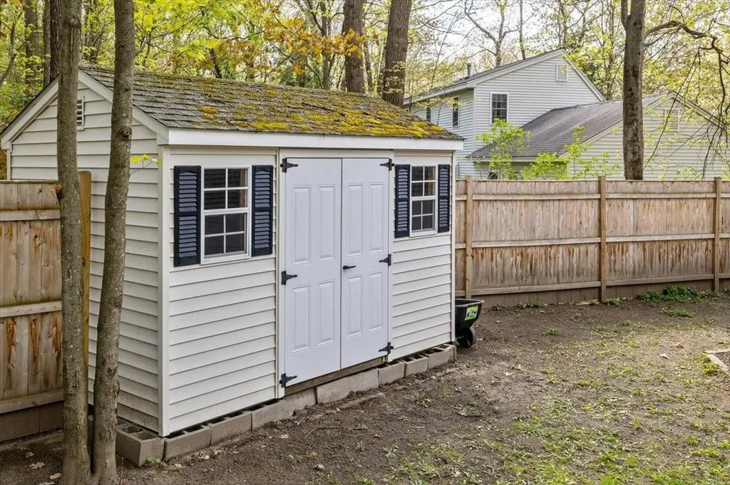 447 Oak Circle Colchester VT 05446