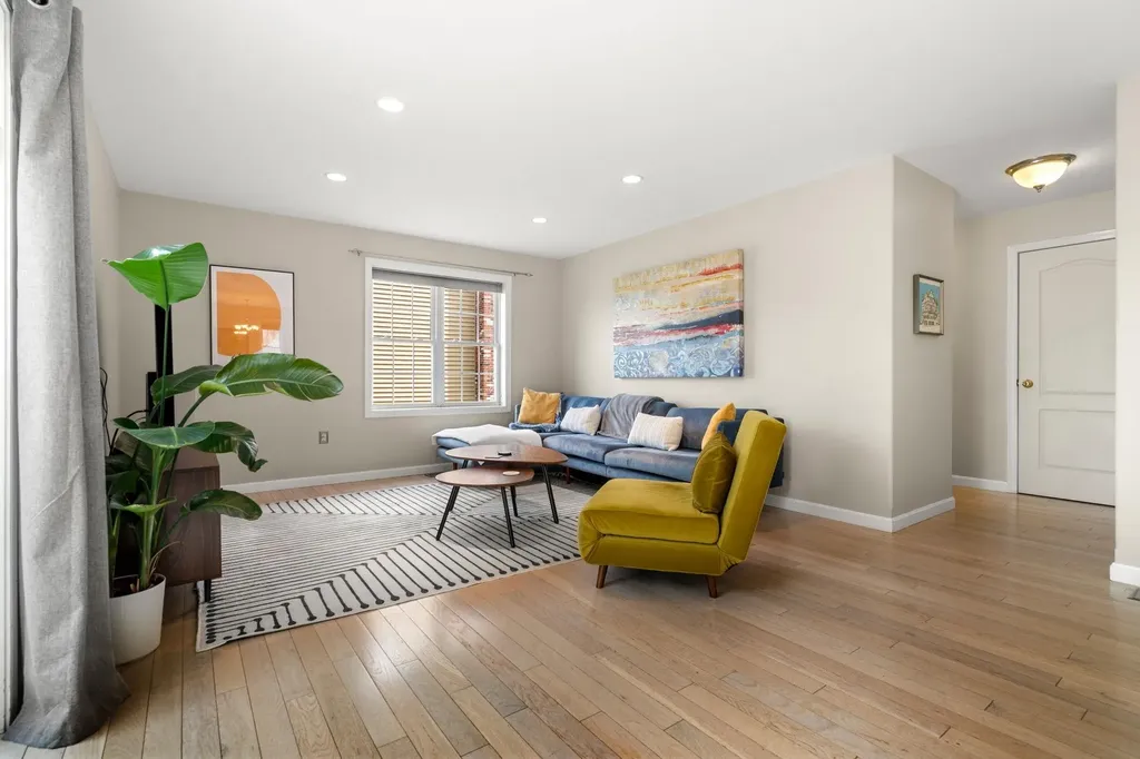 100 Beauview Avenue Nashua NH 03064