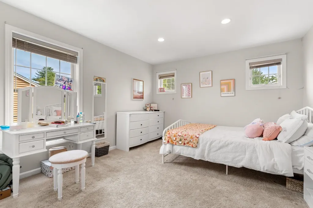 100 Beauview Avenue Nashua NH 03064