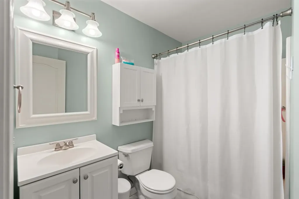 100 Beauview Avenue Nashua NH 03064