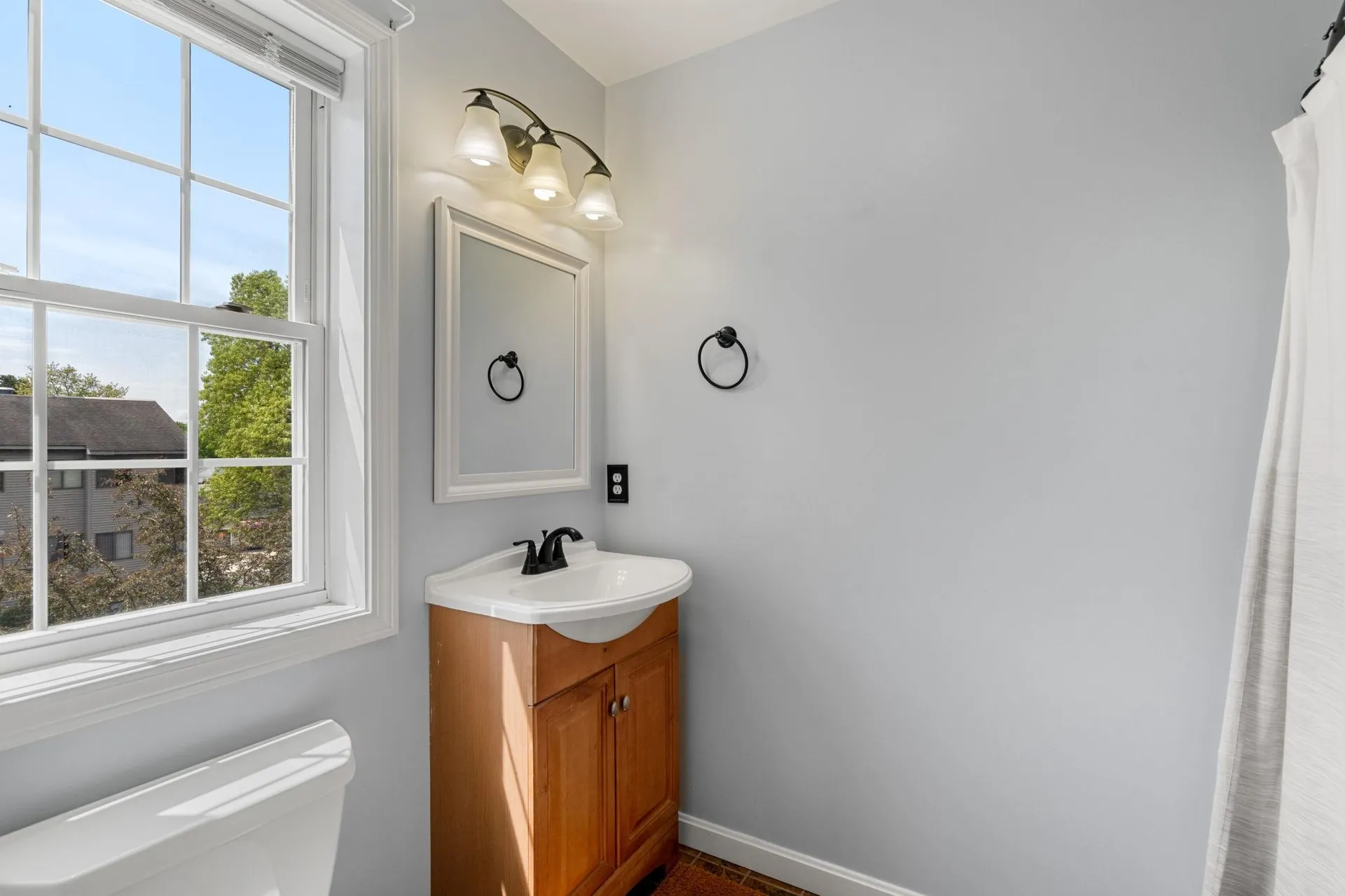 100 Beauview Avenue Nashua NH 03064