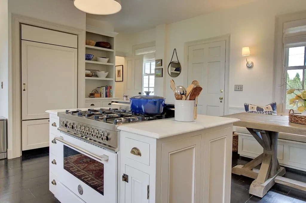 397 Us Route 2 Grand Isle VT 05458