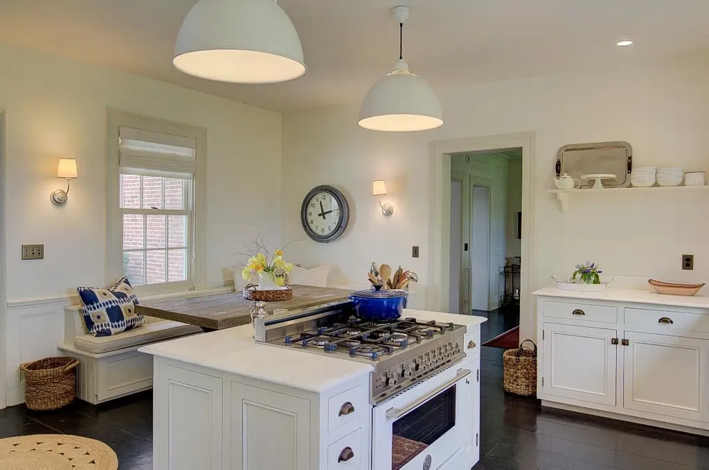 397 Us Route 2 Grand Isle VT 05458