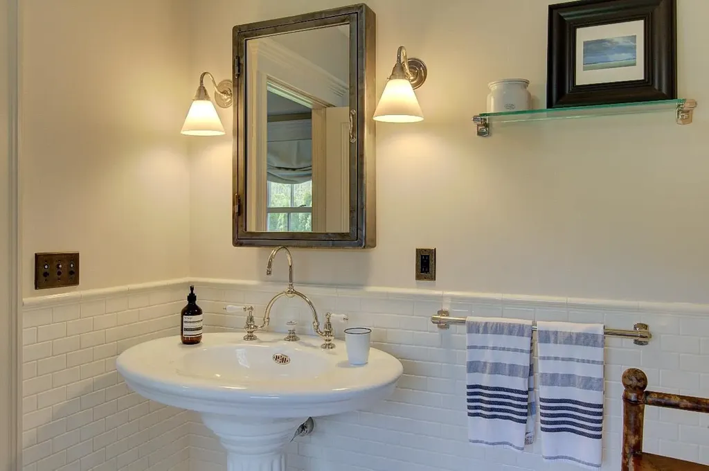 397 Us Route 2 Grand Isle VT 05458