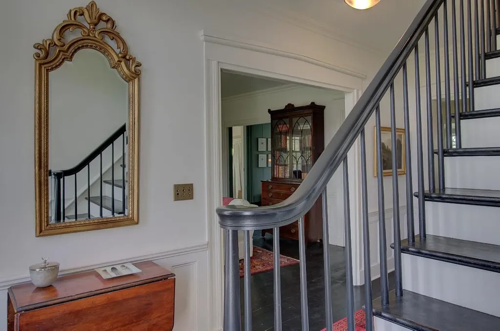 397 Us Route 2 Grand Isle VT 05458