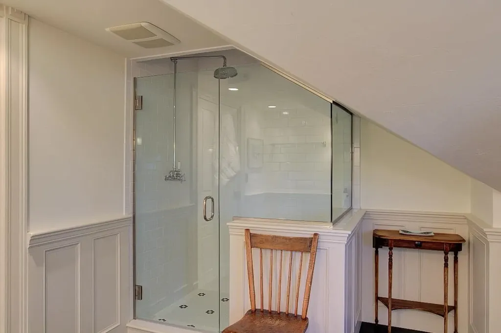 397 Us Route 2 Grand Isle VT 05458