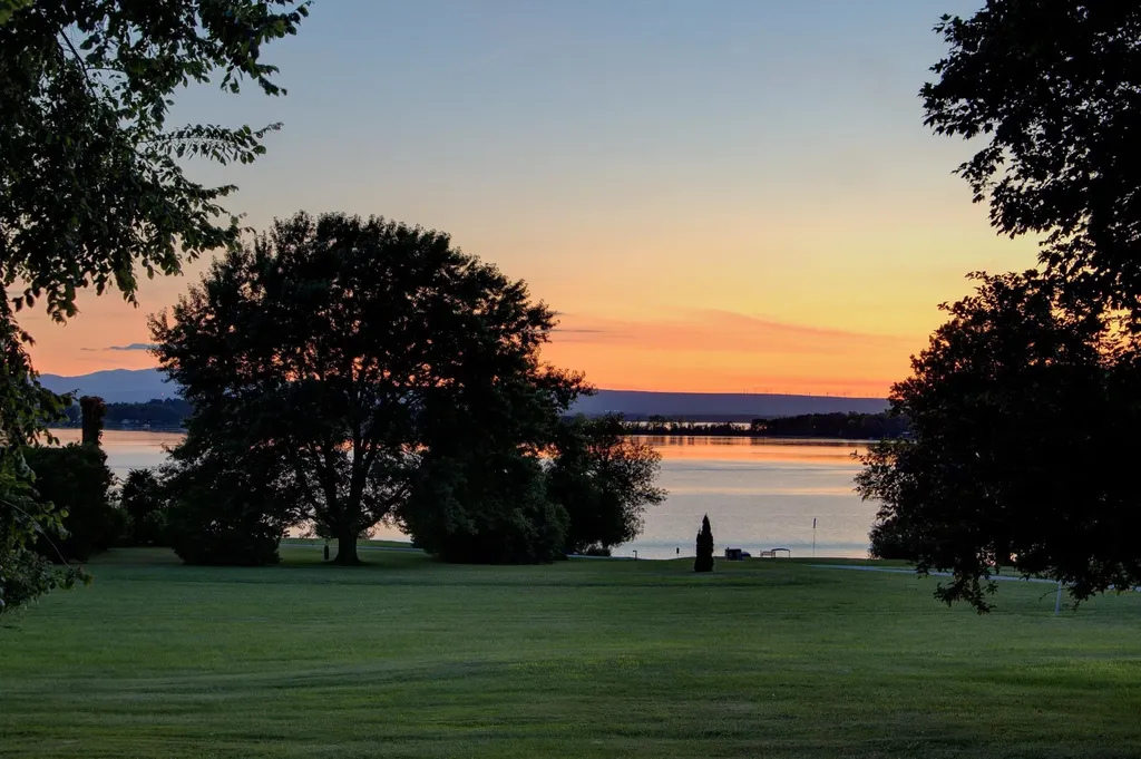 397 Us Route 2 Grand Isle VT 05458