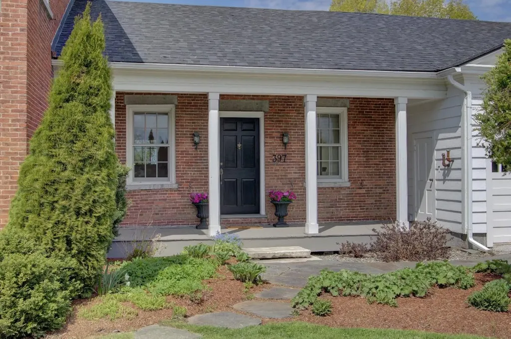 397 Us Route 2 Grand Isle VT 05458