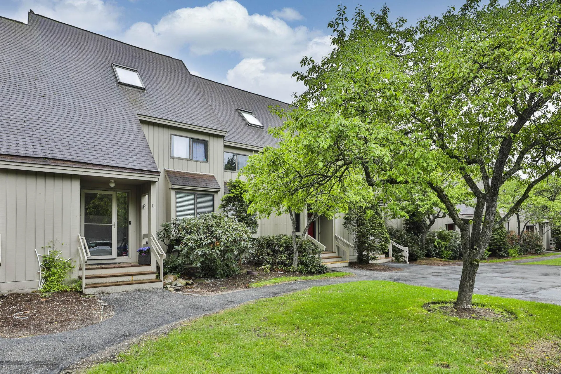 11 Belmont Court Bedford NH 03110