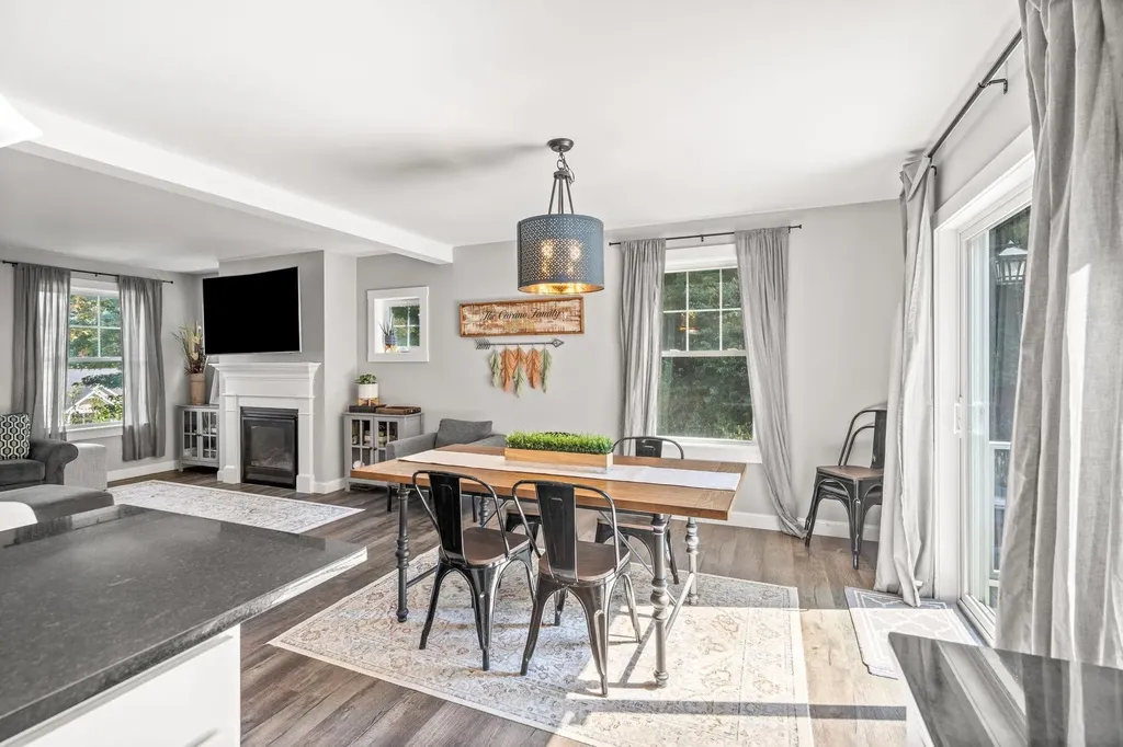 23 Wentworth Street Rollinsford NH 03869