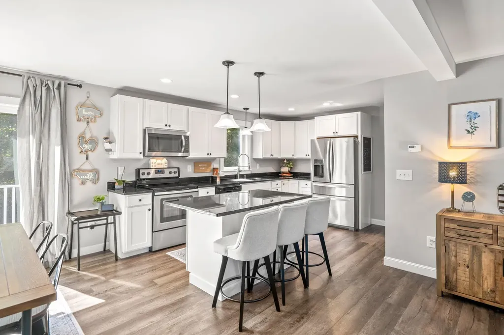 23 Wentworth Street Rollinsford NH 03869