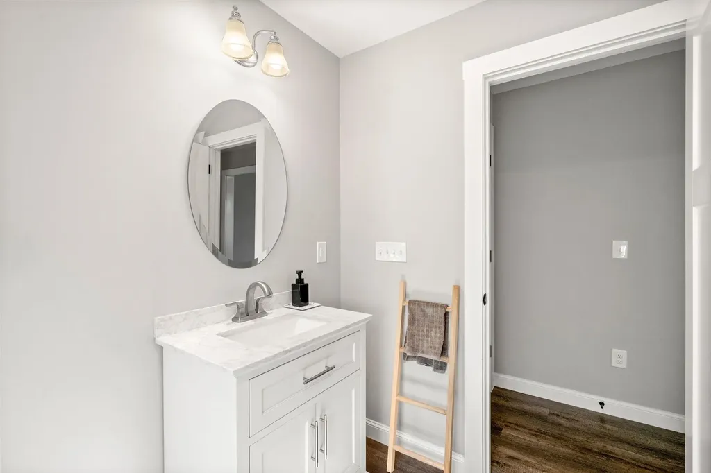 23 Wentworth Street Rollinsford NH 03869