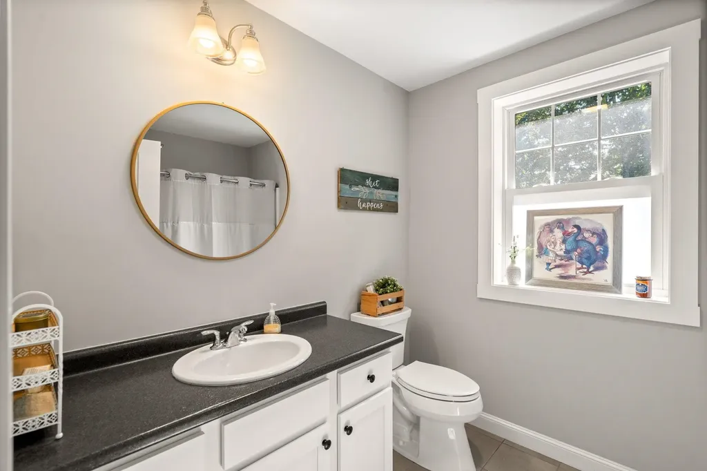 23 Wentworth Street Rollinsford NH 03869