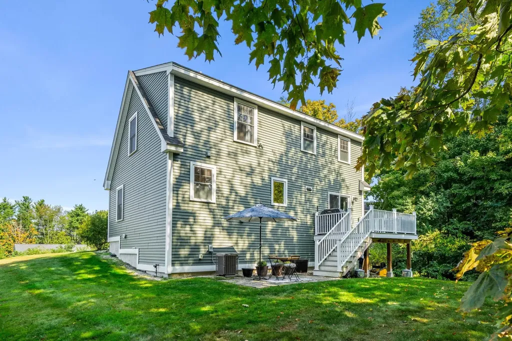 23 Wentworth Street Rollinsford NH 03869