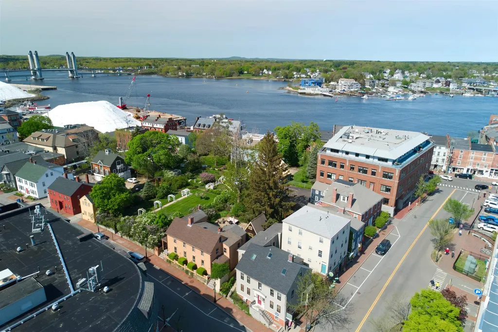 93 High Street Portsmouth NH 03801