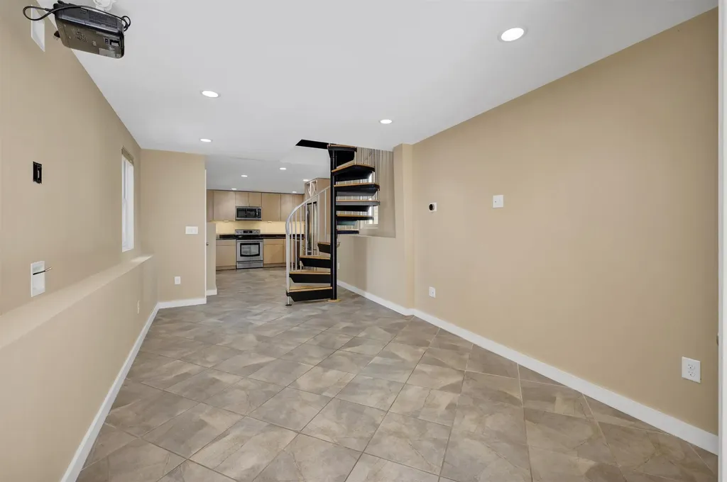 93 High Street Portsmouth NH 03801