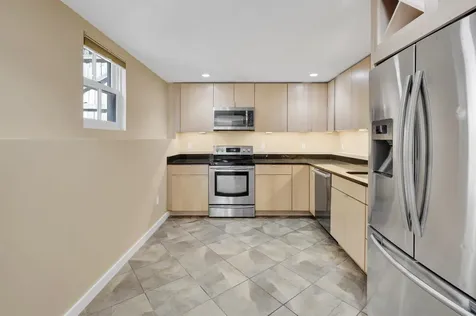 93 High Street Portsmouth NH 03801