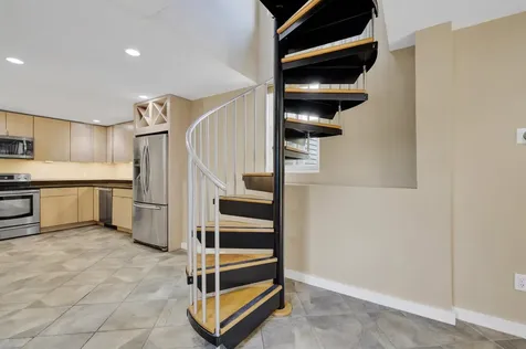 93 High Street Portsmouth NH 03801