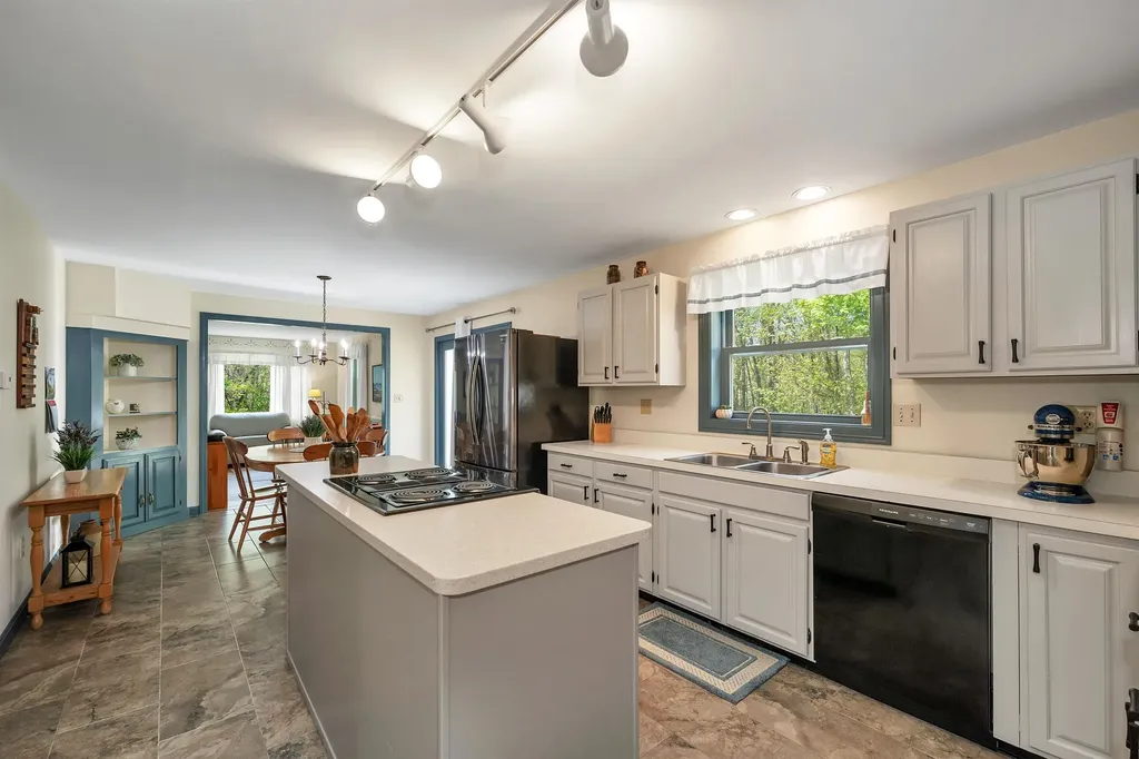 21 Ridge Road Meredith NH 03253