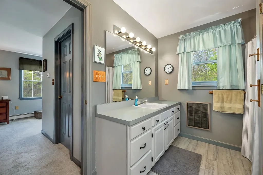 21 Ridge Road Meredith NH 03253
