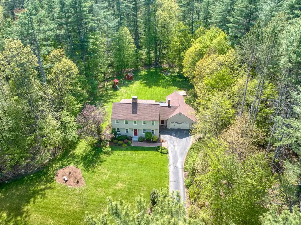 114 Blanford Place Bedford NH 03110