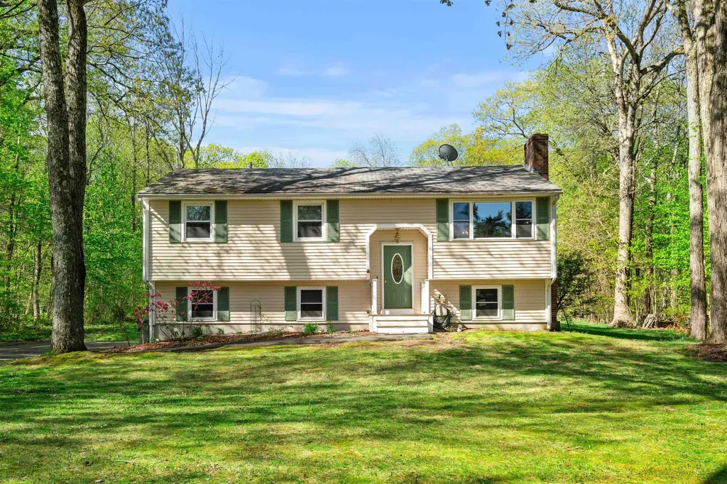 53 Island Pond Road Derry NH 03038