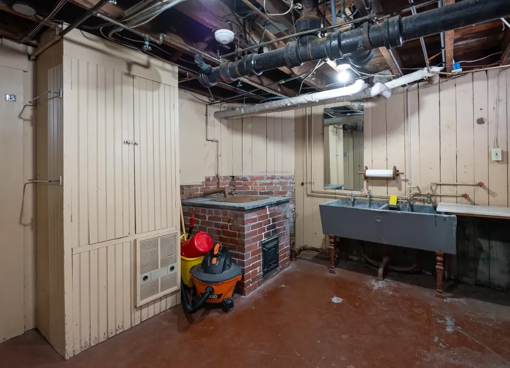 440 Coolidge Avenue Manchester NH 03102