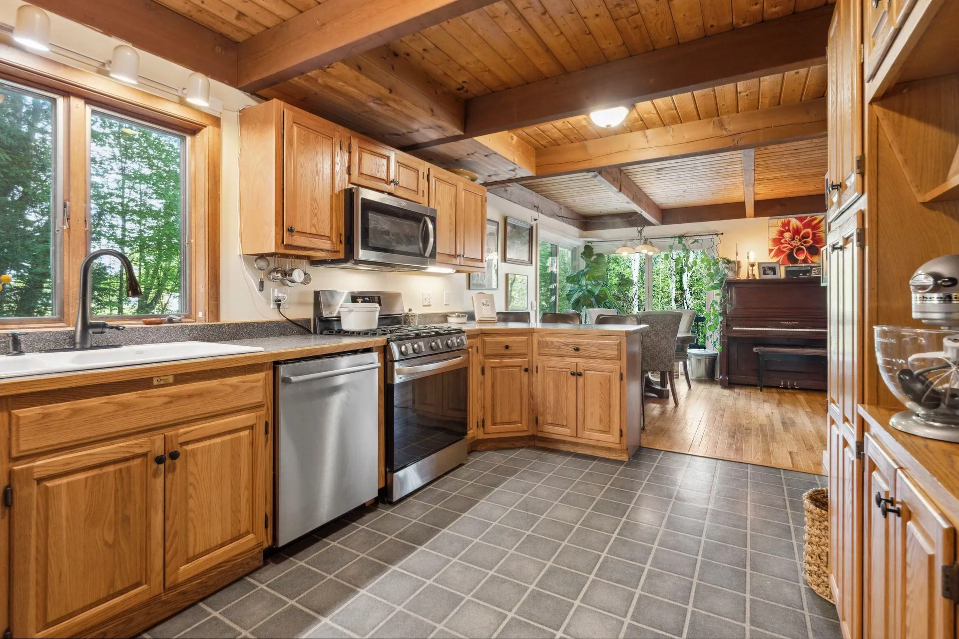 6 All Seasons Drive Thetford VT 05043