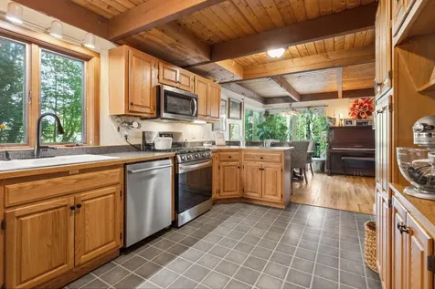 6 All Seasons Drive Thetford VT 05043