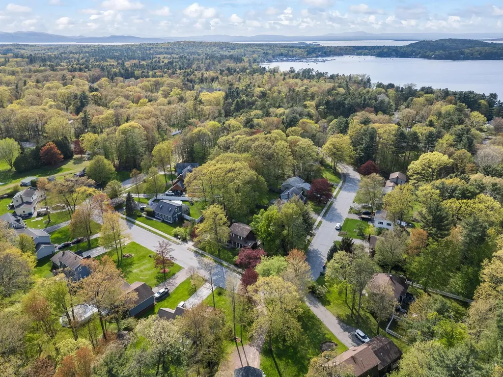 123 Joey Drive Colchester VT 05446