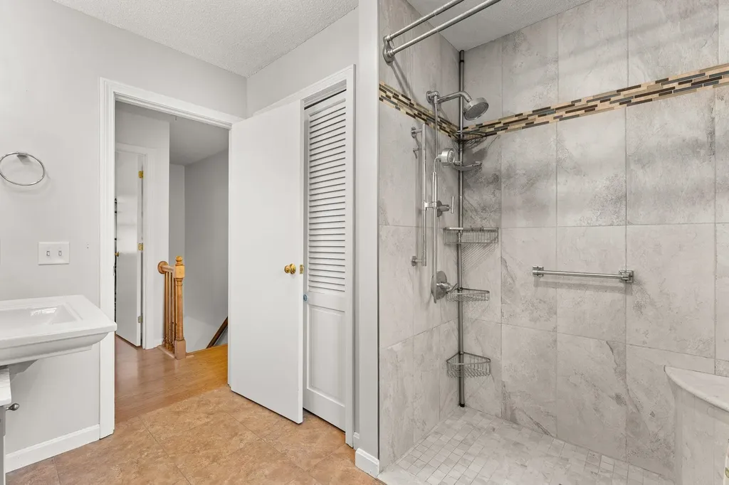 123 Joey Drive Colchester VT 05446