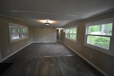 40 Farmwood Drive Nashua NH 03062