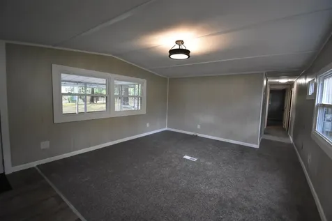 40 Farmwood Drive Nashua NH 03062