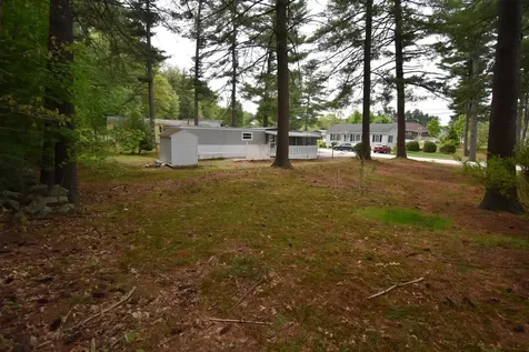 40 Farmwood Drive Nashua NH 03062