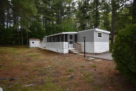 40 Farmwood Drive Nashua NH 03062